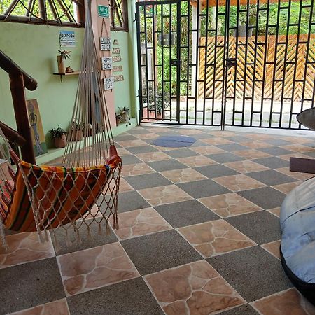 Hostal Casa Taisha Montañita Exterior foto