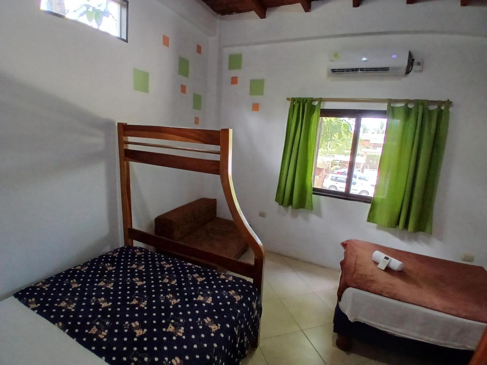 Hostal Casa Taisha Montañita Exterior foto